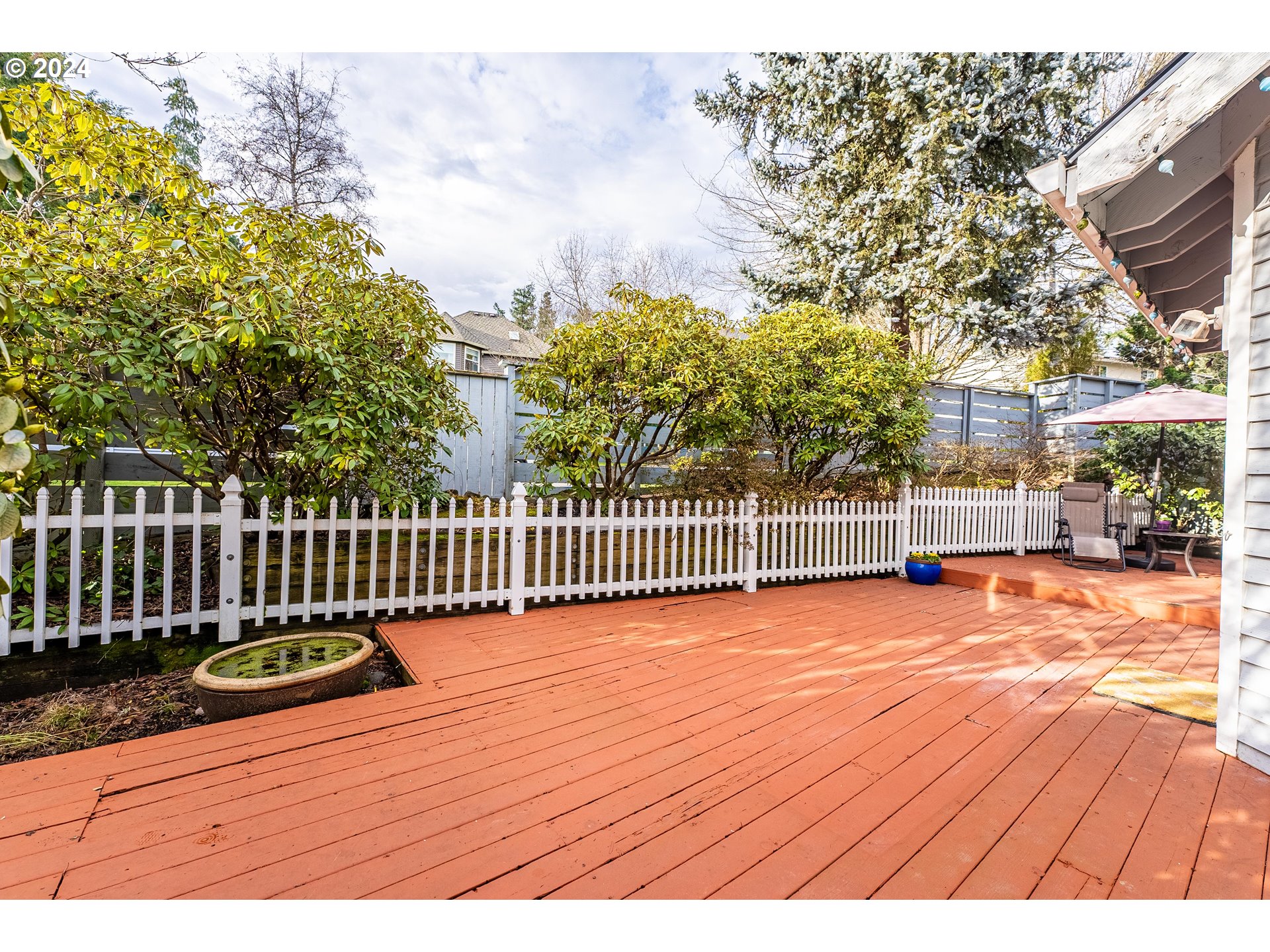 14915 Southwest Osprey Court Beaverton, OR 97007 - Photo 28 of 38 a view of a balcony with wooden floor