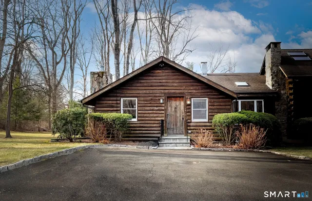 $3,200 | 1 Long Wall Road, Redding, CT 06896