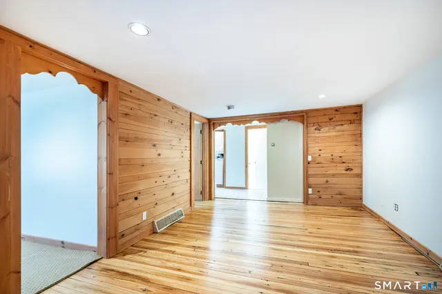 $3,200 | 1 Long Wall Road, Redding, CT 06896