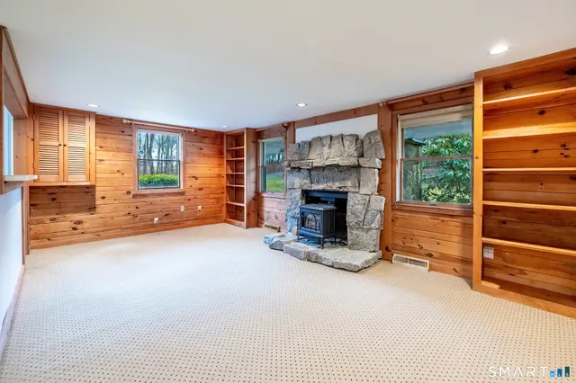 $3,200 | 1 Long Wall Road, Redding, CT 06896