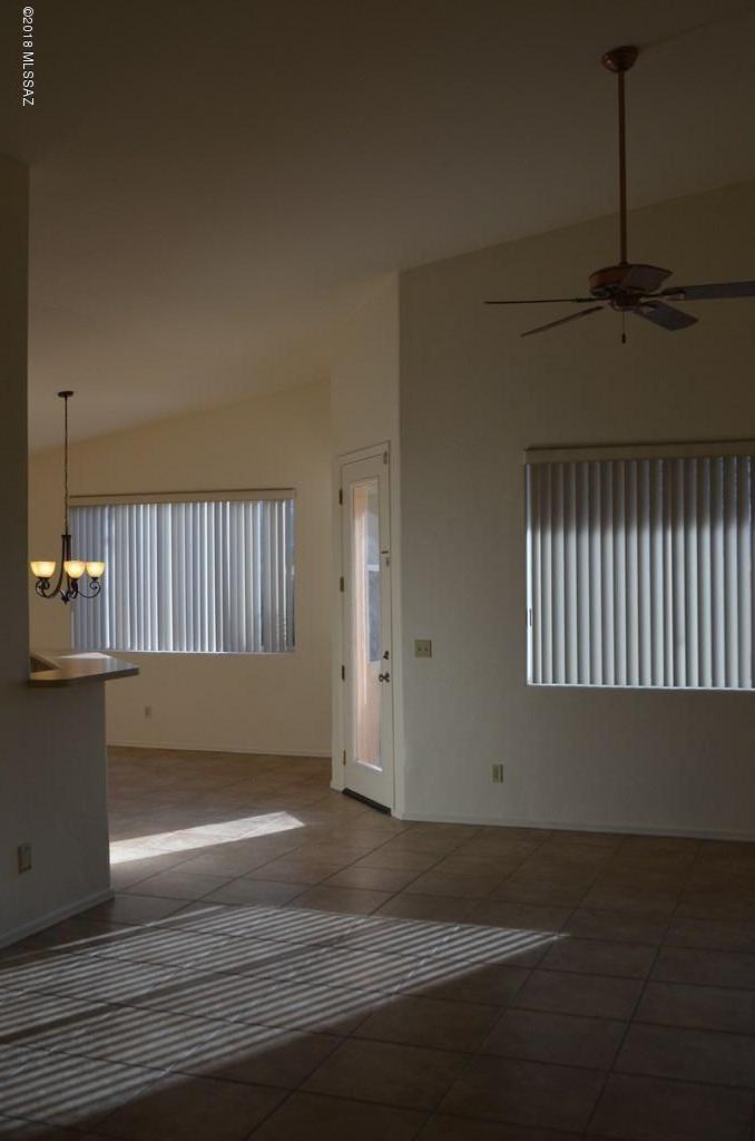 11240 North Sawtooth Road Oro Valley, AZ 85737 - Photo 19 of 44