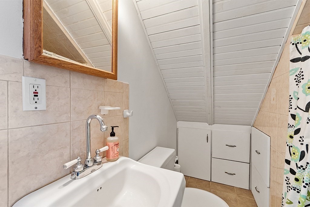 58 Red Spring Road Andover, MA 01810 - Photo 30 of 42 Gallery Image 30