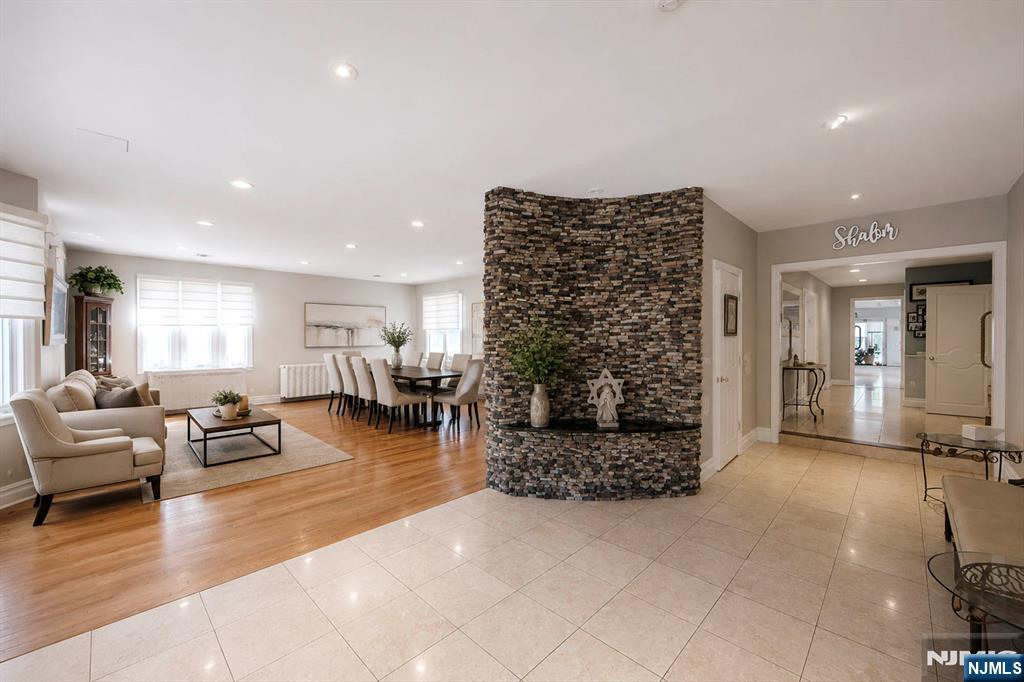 290 Dunkerhook Road Paramus, NJ 07652 - Photo 5 of 50