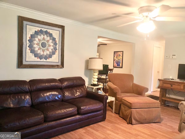 12754 State Route 96 Fort Valley, GA 31030 - Photo 2 of 26 a living room with furniture