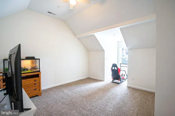 a view of livingroom with furniture