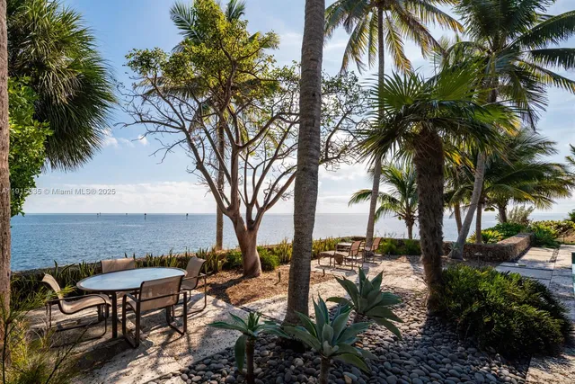 $24,950,000 | 820 San Pedro Avenue, Coral Gables, FL 33156