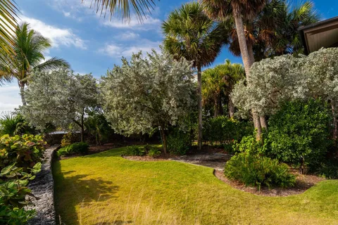 $24,950,000 | 820 San Pedro Avenue, Coral Gables, FL 33156