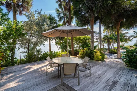 $24,950,000 | 820 San Pedro Avenue, Coral Gables, FL 33156