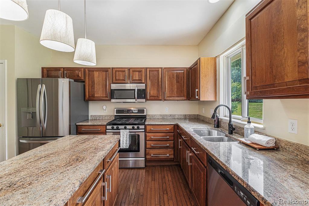 902 Deer Valley Road Holly, MI 48442 - Photo 13 of 30