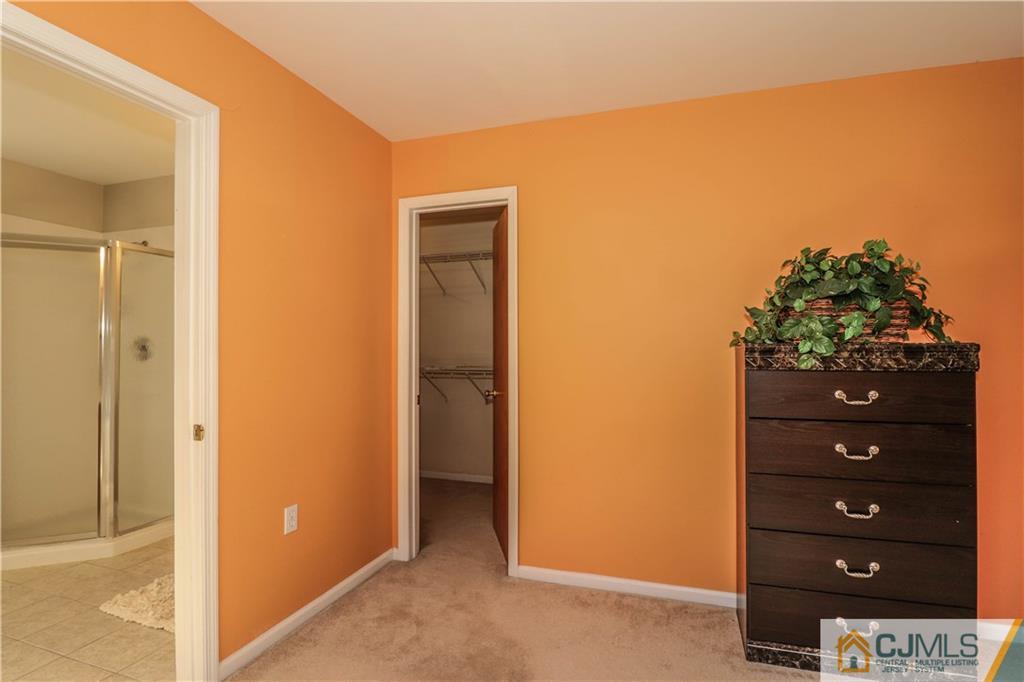 2 Altamont Road Edison, NJ 08817 - Photo 23 of 40