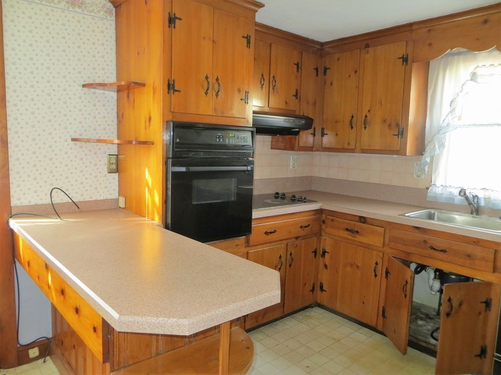 24 Cedar Brook Road Lynn, MA 01904 - Photo 3 of 17 Gallery Image 3