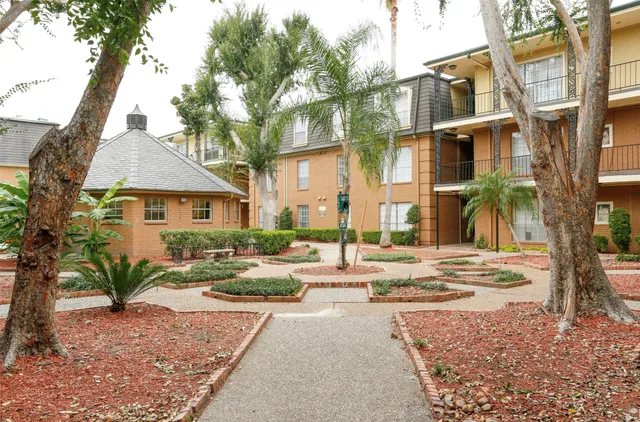 $799 | 9407 Westheimer Road, Unit 305, Houston, TX 77063