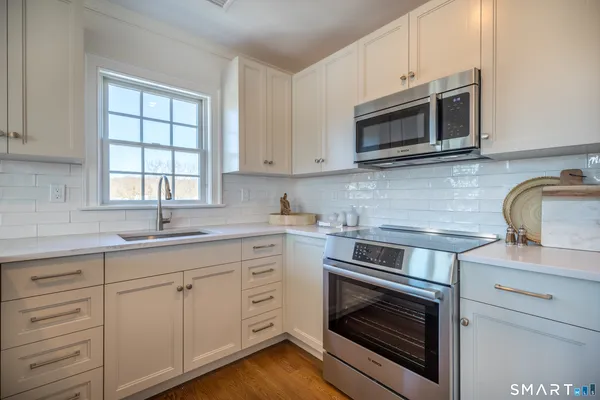 $4,000 | 201 Main Street, Unit 204, Westport, CT 06880
