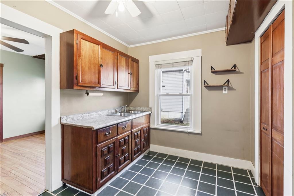 1370 Charlotte Avenue Rochester, PA 15074 - Photo 17 of 38