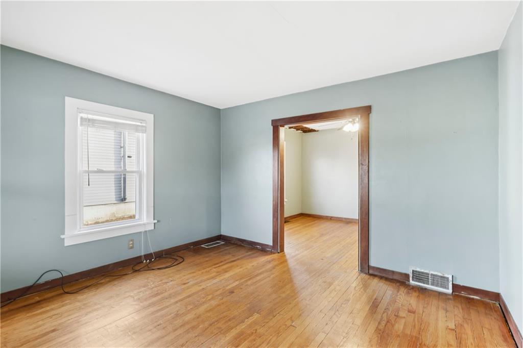 1370 Charlotte Avenue Rochester, PA 15074 - Photo 9 of 38