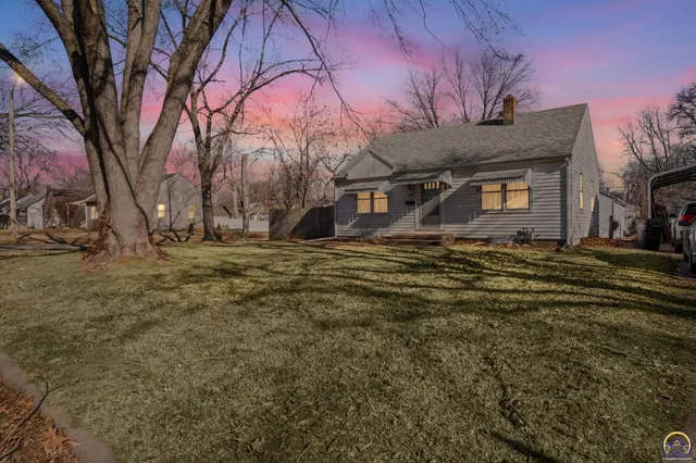 $165,000 | 2000 Southwest Randolph Avenue, Topeka, KS 66604