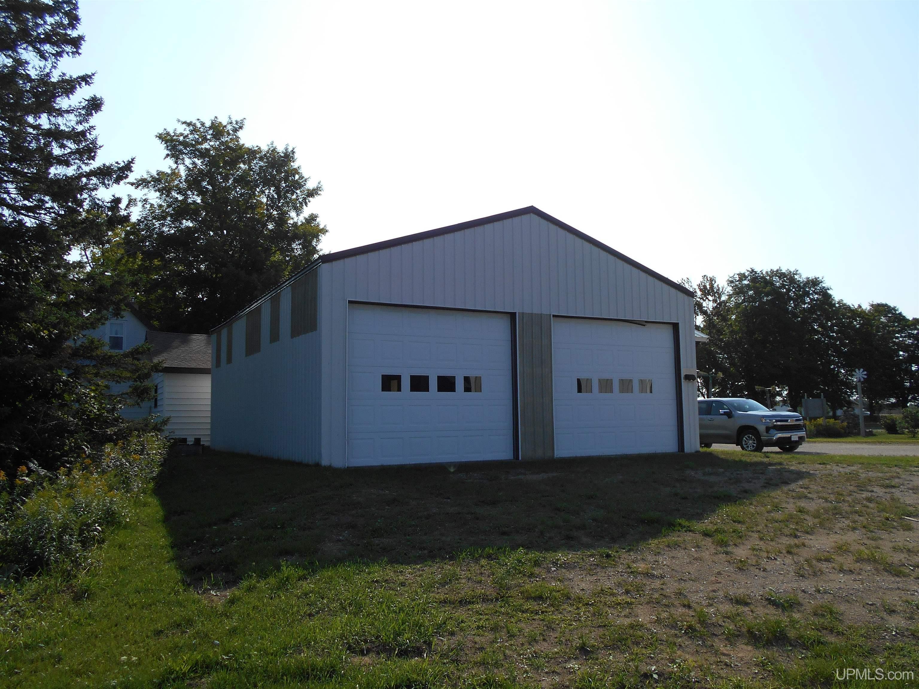 1727 N West Kendall Road Manistique, MI 49854 - Photo 7 of 49