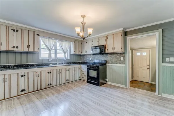 $200,000 | 33 Elm Street, Aragon, GA 30104