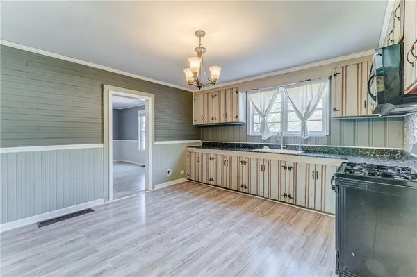 $200,000 | 33 Elm Street, Aragon, GA 30104