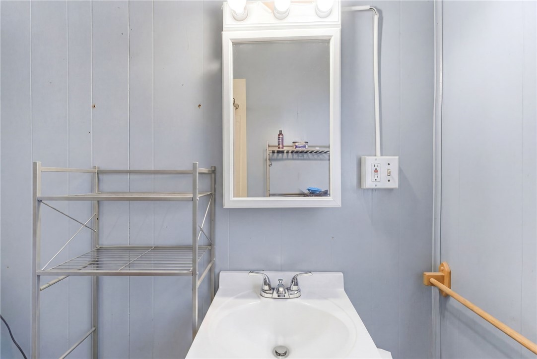 10 Molter Street Cranston, RI 02910 - Photo 13 of 41
