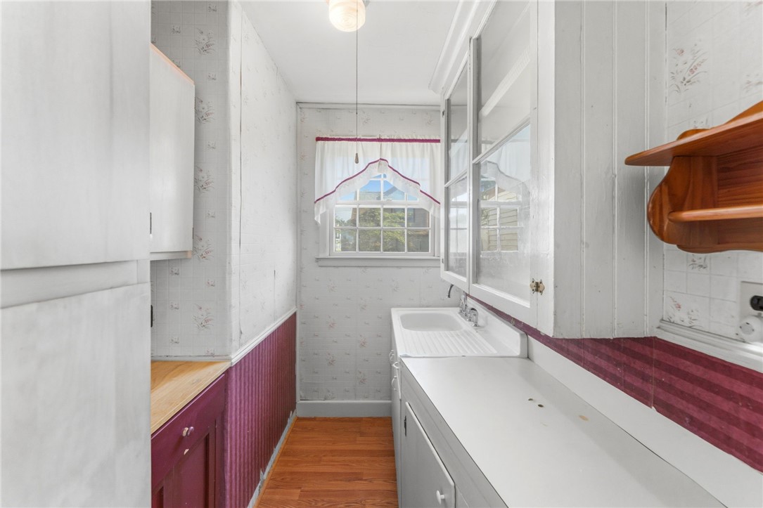 10 Molter Street Cranston, RI 02910 - Photo 23 of 41