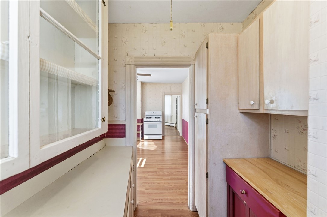 10 Molter Street Cranston, RI 02910 - Photo 3 of 41