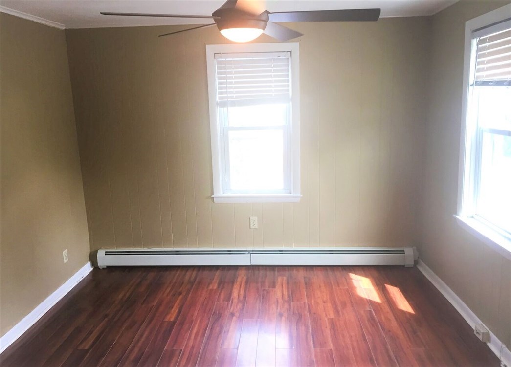 24 Barney Street Warren, RI 02885 - Photo 6 of 27 Gallery Image 6