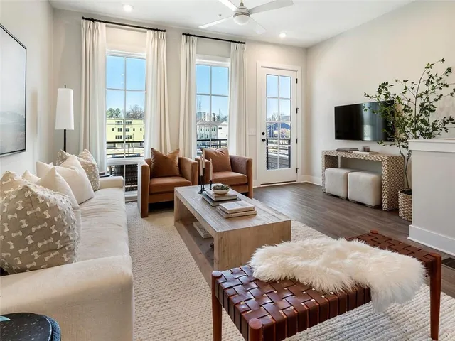 $2,400 | 1274 Longreen Terrace Northwest, Unit 8, Atlanta, GA 30318