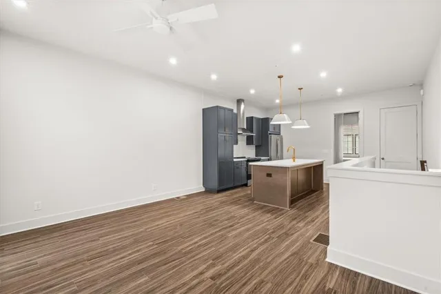 $2,400 | 1274 Longreen Terrace Northwest, Unit 8, Atlanta, GA 30318