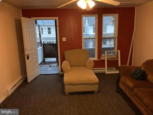 $1,200 | 123 West Railroad Street, Nesquehoning, PA 18240