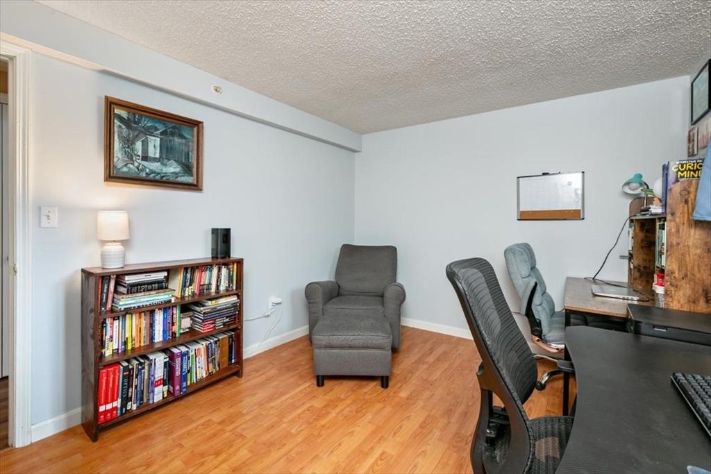 25 Clark's Road, Unit 101 Amesbury, MA 01913 - Photo 18 of 32