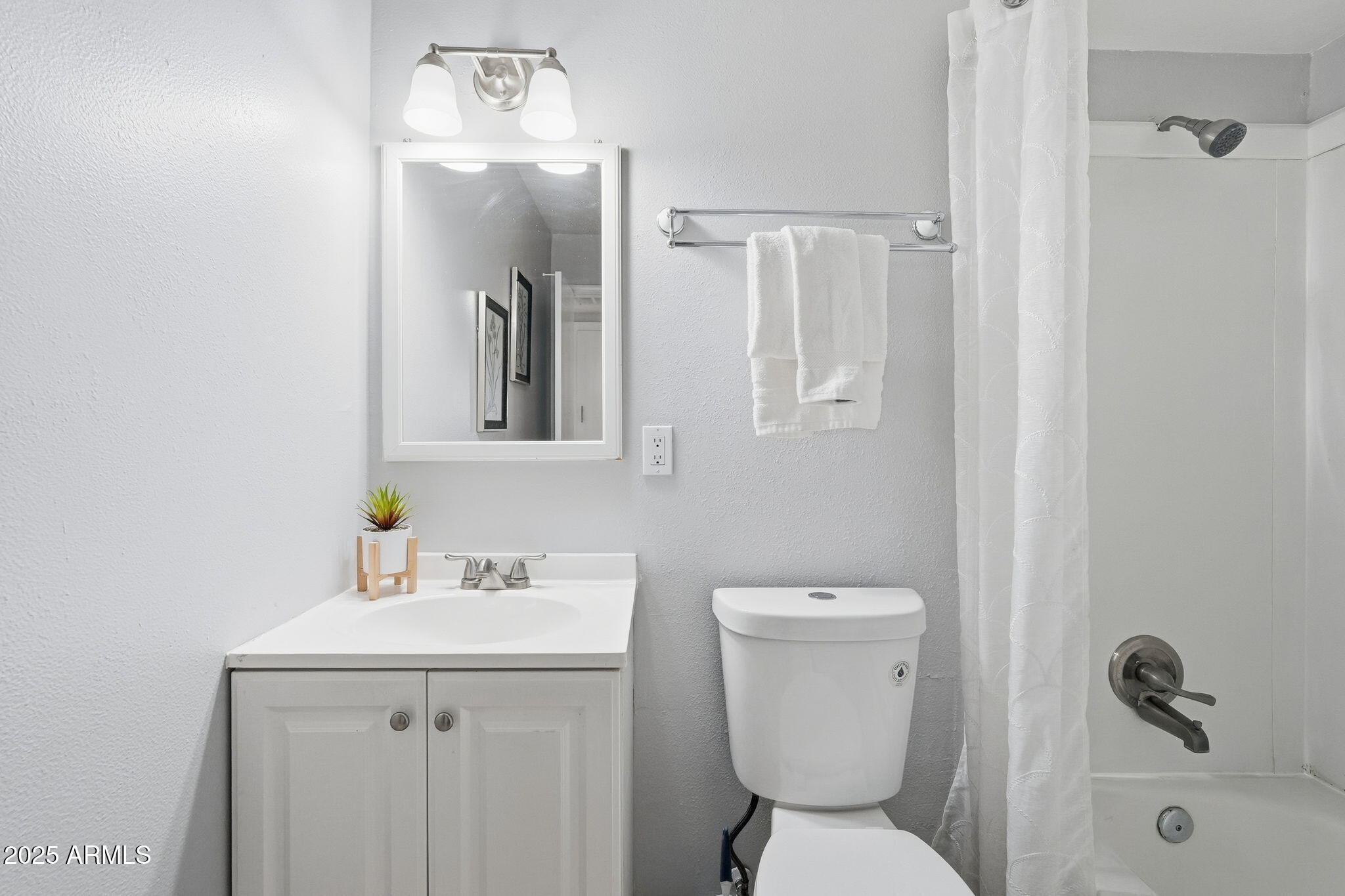 5136 West Osborn Road Phoenix, AZ 85031 - Photo 33 of 39 37-web-or-mls-037_ListerPros