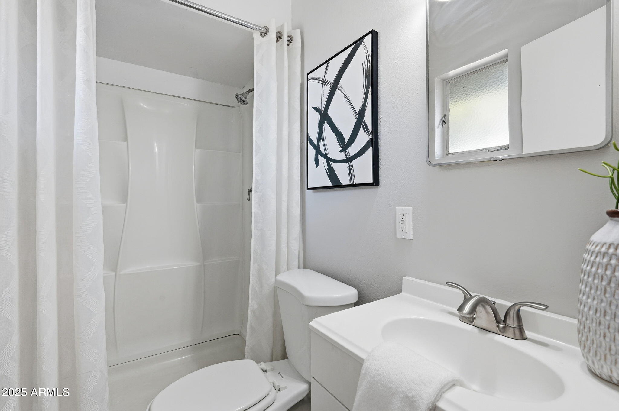 5136 West Osborn Road Phoenix, AZ 85031 - Photo 6 of 39 39-web-or-mls-039_ListerPros