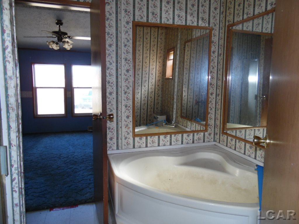 12011 Wooden Road Hanover, MI 49241 - Photo 14 of 14 31343505-13.JPG