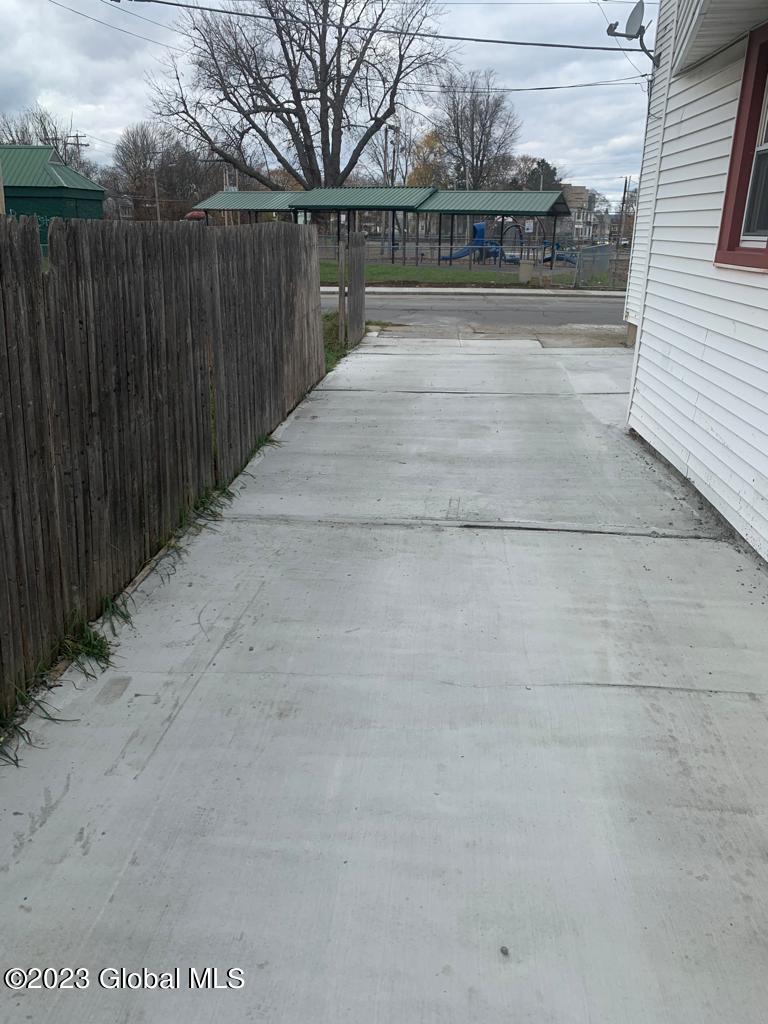 351 Schenectady Street Schenectady, NY 12307 - Photo 6 of 11 6