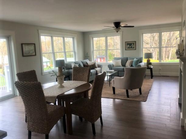 21 Hiltons Run, Unit 21 Kittery Point, ME 03905 - Photo 12 of 34 Living Room