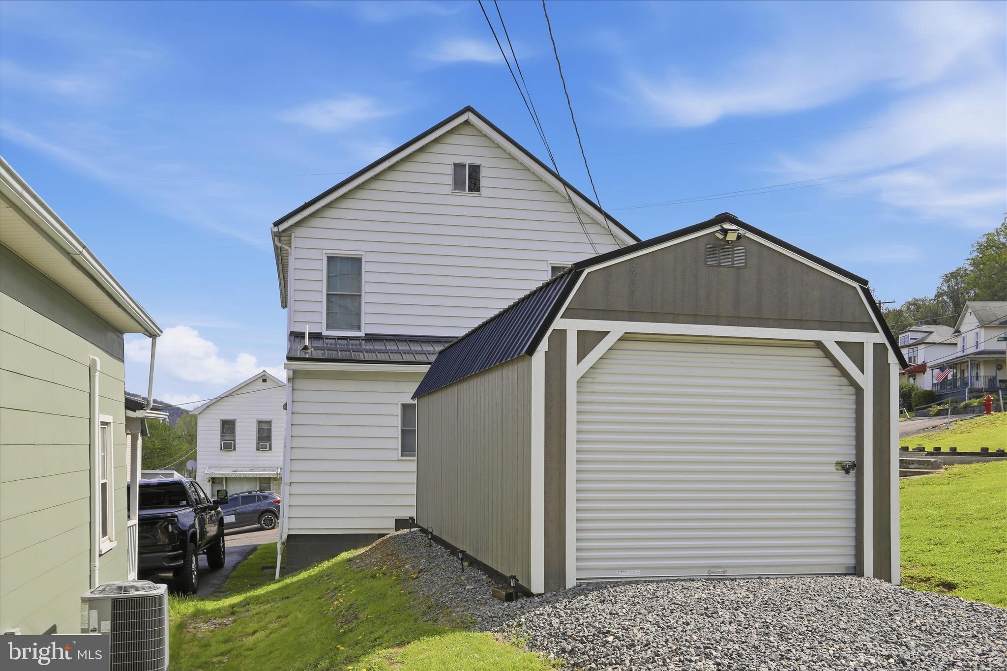 21 Wabash Street Ridgeley, WV 26753 - Photo 2 of 31