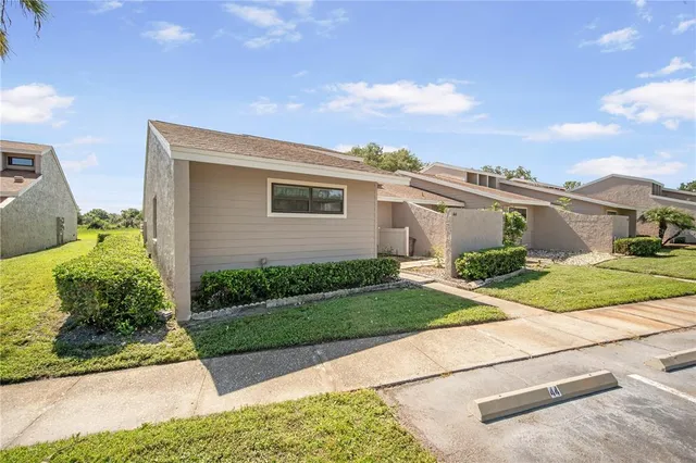 $1,769 | 5225 Imperial Lakes Boulevard, Unit 44, Mulberry, FL 33860