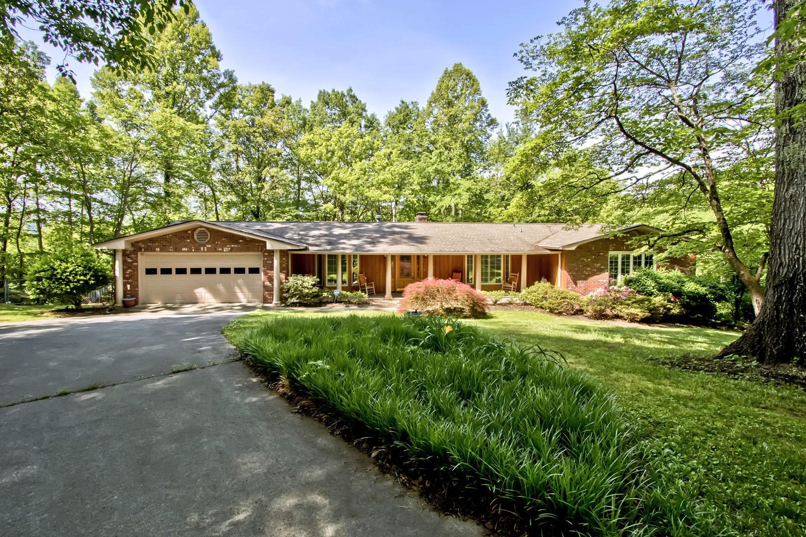 140 Newell Lane Oak Ridge, TN 37830 - Photo 1 of 40 01_NewellLane_140_Front