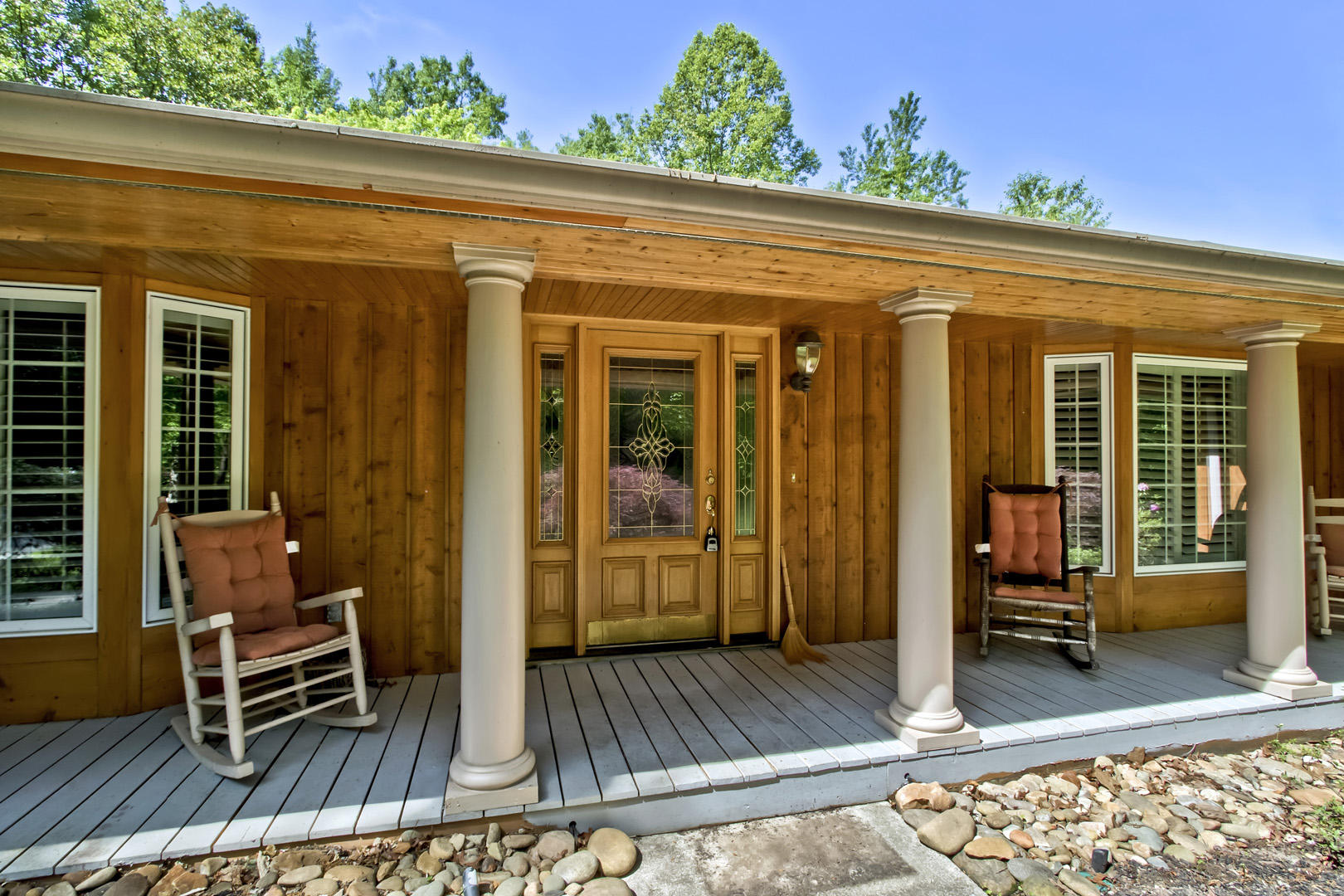 140 Newell Lane Oak Ridge, TN 37830 - Photo 2 of 40 02_NewellLane_140_FrontPorch