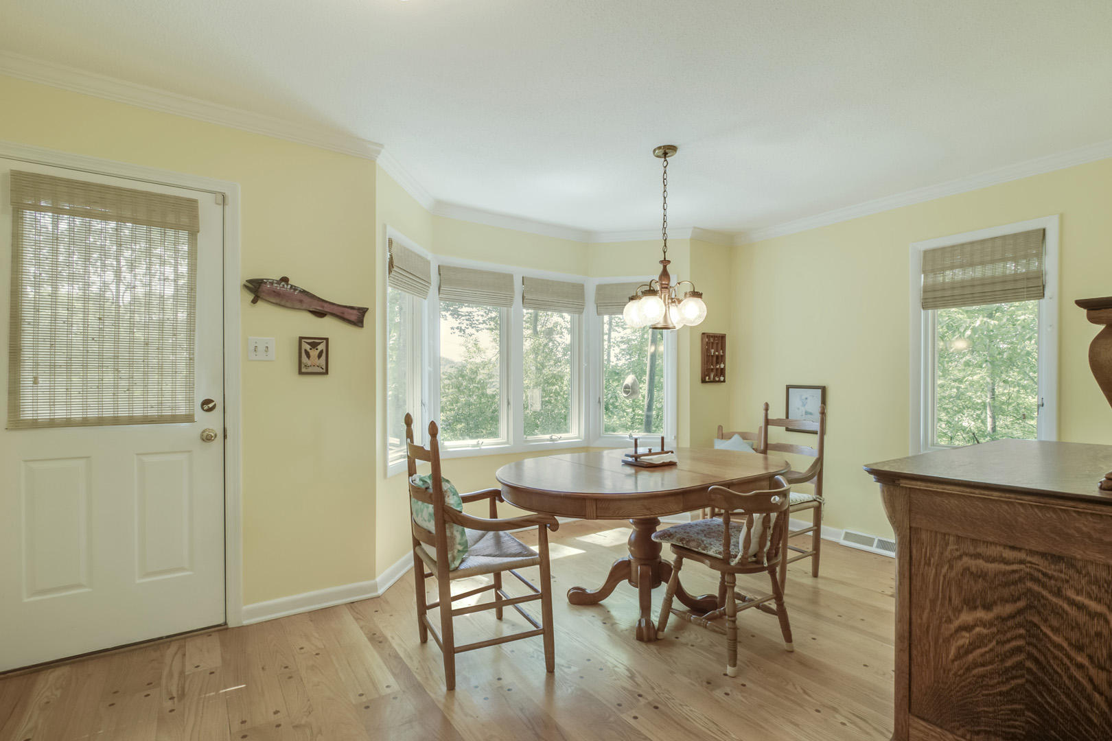 140 Newell Lane Oak Ridge, TN 37830 - Photo 16 of 40 16_NewellLane_140_Breakfast01