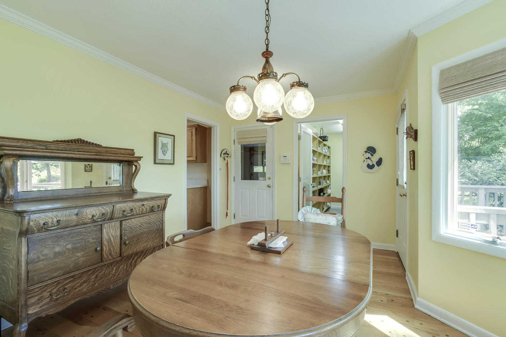 140 Newell Lane Oak Ridge, TN 37830 - Photo 17 of 40 17_NewellLane_140_Breakfast02