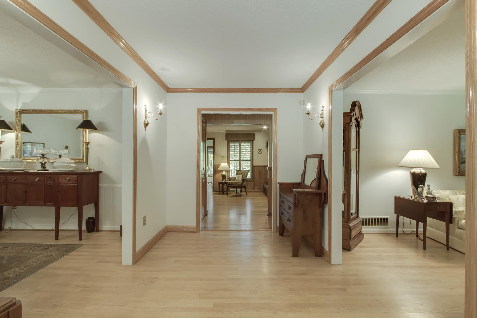 140 Newell Lane Oak Ridge, TN 37830 - Photo 3 of 40 03_NewellLane_140_EntryView