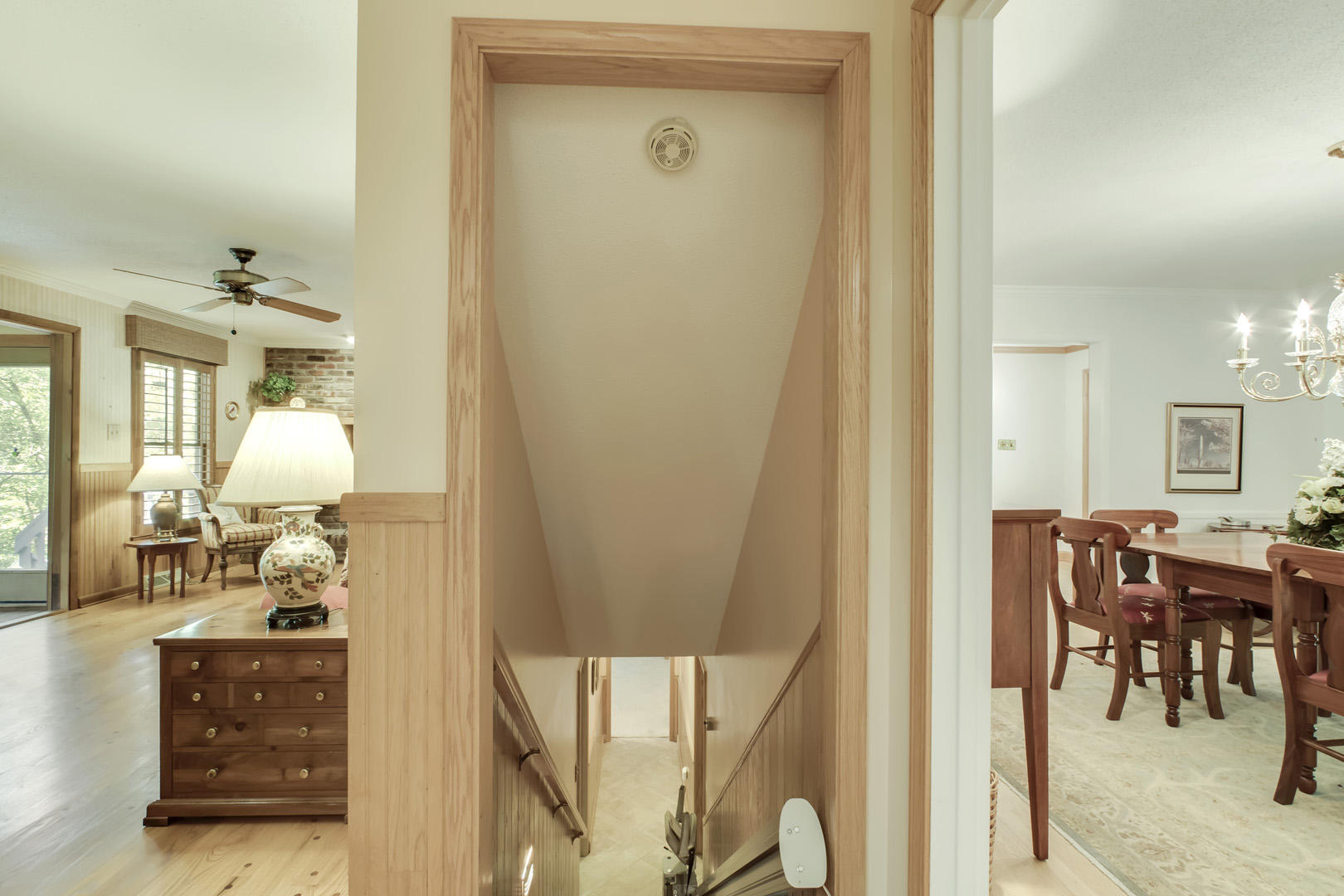140 Newell Lane Oak Ridge, TN 37830 - Photo 26 of 40 26_NewellLane_140_StairsDown