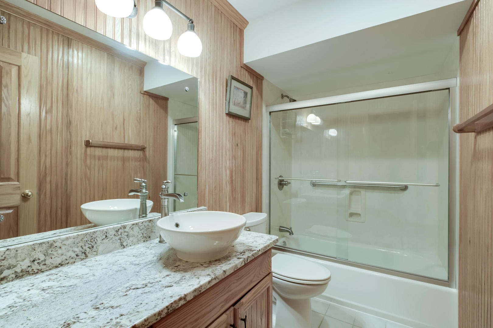 140 Newell Lane Oak Ridge, TN 37830 - Photo 32 of 40 32_NewellLane_140_GuestBath2