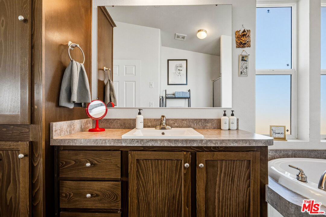 66355 Coyote Valley Road Joshua Tree, CA 92252 - Photo 21 of 54 Gallery Image 21