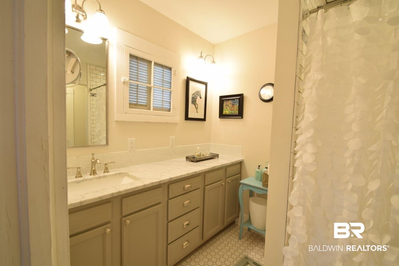 66 Semmes Avenue Mobile, AL 36604 - Photo 15 of 34