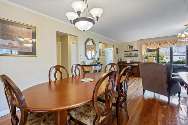 $789,000 | 1500 Wagner Street, Wantagh, NY 11793