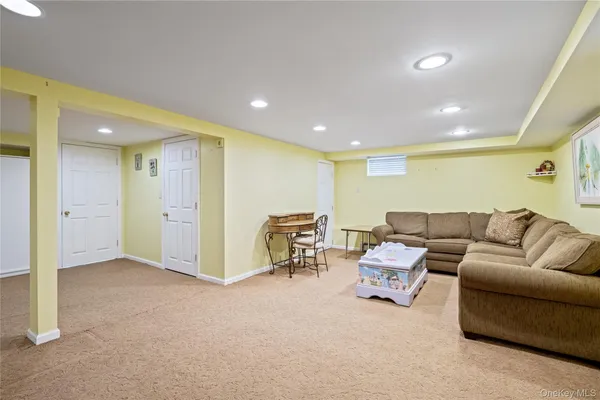$789,000 | 1500 Wagner Street, Wantagh, NY 11793