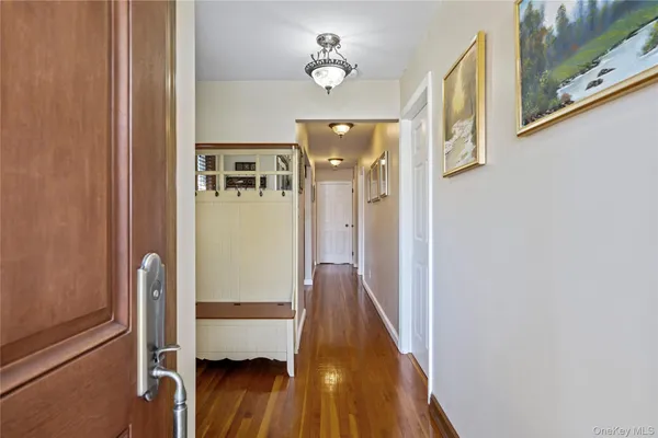 $789,000 | 1500 Wagner Street, Wantagh, NY 11793